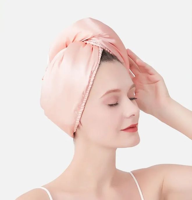 ？10分钟轻松养成女明星「绸缎发」开元棋牌洗完头自然风干还是吹干好(图18)